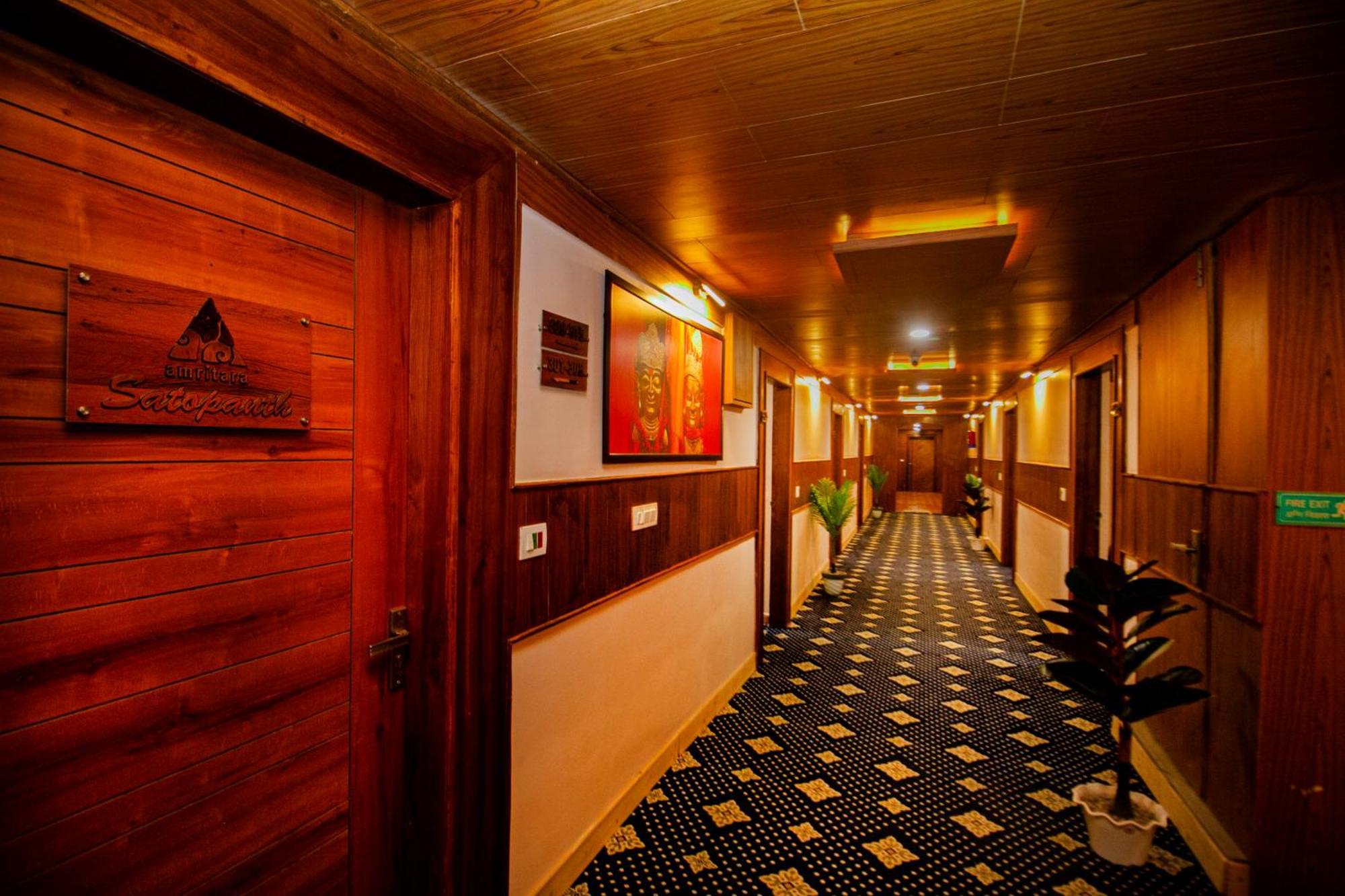 Amritara The Avadh Hotel Badrináth Kültér fotó